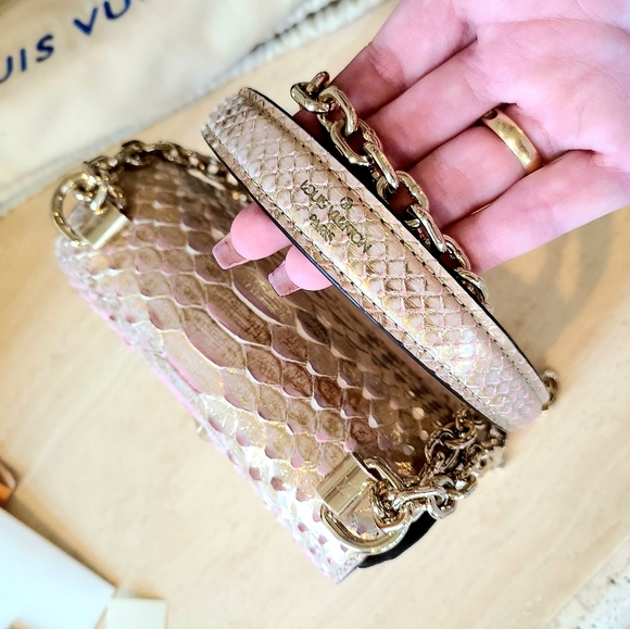 SOLD! Louis Vuitton Twist Mini Snakeskin Python Pink crossbody purse - Picture 9 of 14